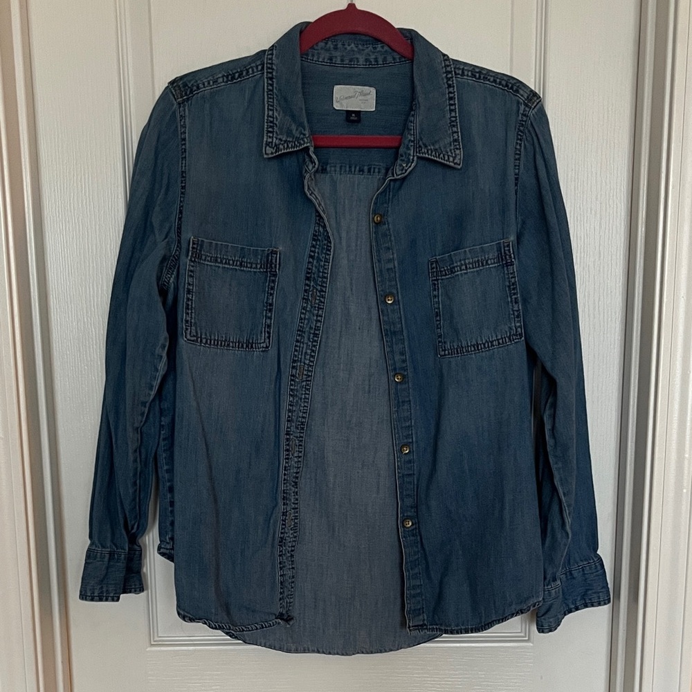 Universal Thread Denim Blue Button Down Shirt - Picture 2 of 5